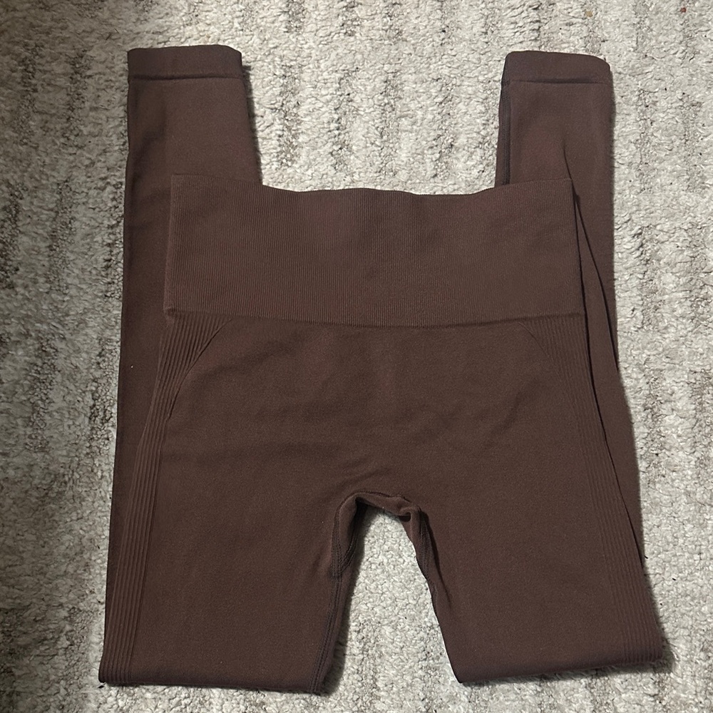 SHEIN scrunch leggings